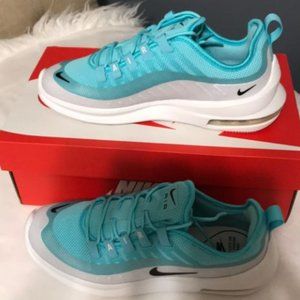 Blue & White Women's air max axis